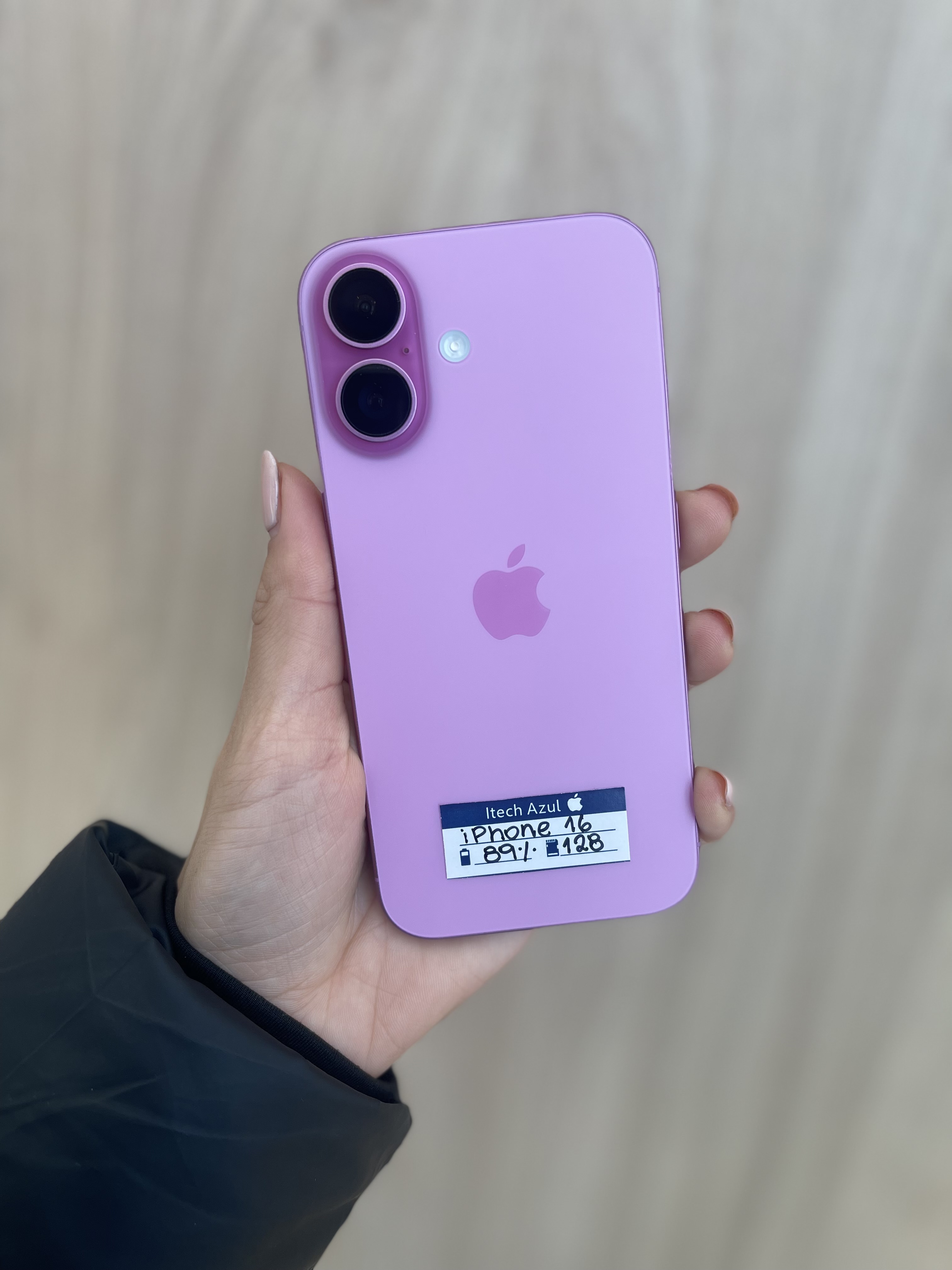 iPhone 16